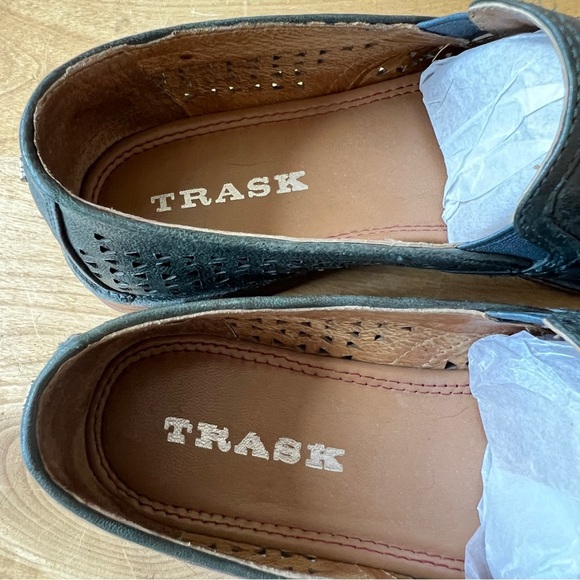 TRASK ALI PERFORATED SLIP ON LOAFERS SHOES WOMENS 8M BLUE LEATHER UPPER… - Picture 8 of 9